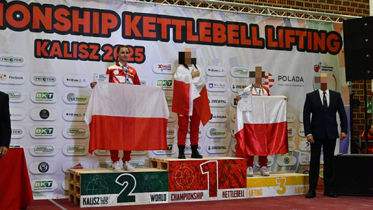 🏆 Srebrny medal dla suwalskiej policjantki! Sierż. Wioleta Bujanowska wicemistrzynią świata w Kettlebell Sport 💪 🏆 Srebrny medal dla suwalskiej policjantki! Sierż. Wioleta Bujanowska wicemistrzynią świata w Kettlebell Sport 💪