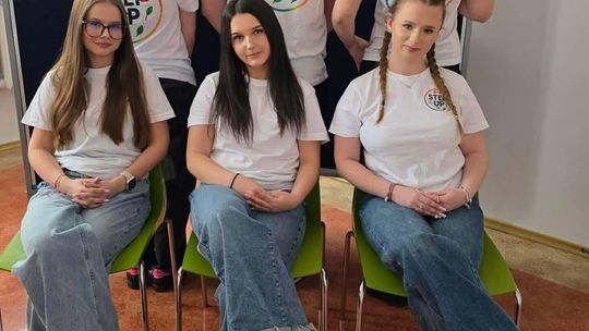 💥 Step Up w ZS nr 4 w Suwałkach – młodzi w akcji! 💥 💥 Step Up w ZS nr 4 w Suwałkach – młodzi w akcji! 💥