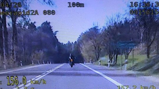 Stracili prawa jazdy na krajowej ósemce. Trzech kierowców jechało ponad 150 km/h