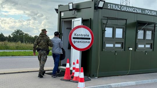 Straż Graniczna odmówiła wjazdu czterem cudzoziemcom. Jeden z nich miał podrobiony dokument