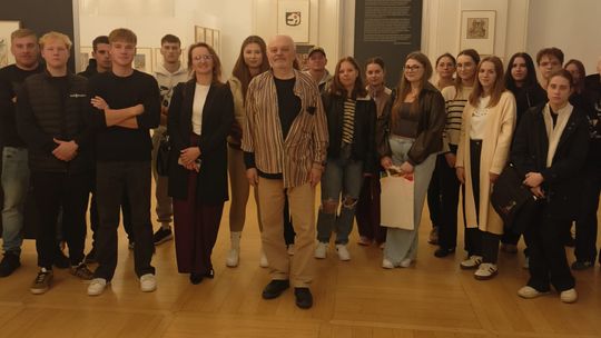 Studenci budownictwa w Muzeum Okręgowym w Suwałkach. Sztuka inspiracją do projektowania