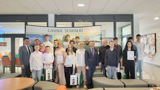 Stypendia sportowe wręczone zawodnikom, trenerom i działaczom w gminie Suwałki 🏆⚽🥋
