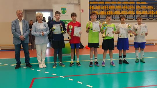 Sukces młodych piłkarzy z Nowej Wsi Sukces młodych piłkarzy z Nowej Wsi