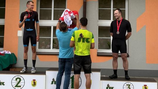 Suwalczanin o włos od złota! Mateusz Perkowski wicemistrzem Polski w kolarstwie