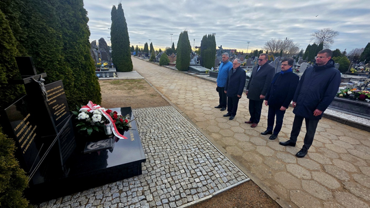 Suwałki oddały hołd ofiarom Katynia i Smoleńska