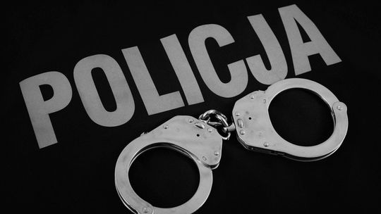 Suwałki: pijani rodzice opiekowali się dziećmi – interwencja policji 🚔