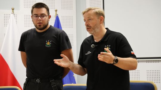 Suwałki: szkolenie o bezpieczeństwie i darmowe czujki czadu. Pierwsze osoby otrzymały urządzenia
