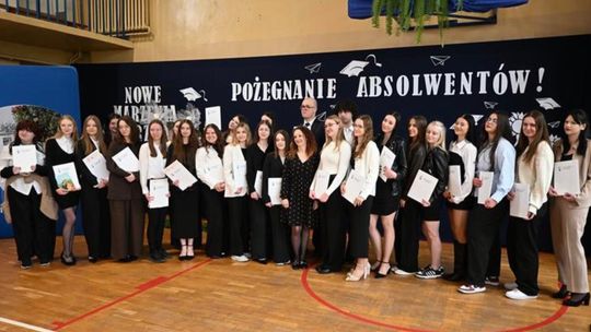 Suwalscy maturzyści odebrali świadectwa i rozpoczynają nowy etap