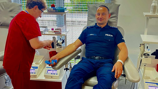 ❤️ Suwalscy policjanci dzielą się „cząstką siebie” – akcja honorowego krwiodawstwa ❤️ Suwalscy policjanci dzielą się „cząstką siebie” – akcja honorowego krwiodawstwa