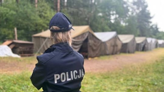 🌪️ Suwalscy policjanci i strażacy czuwają nad bezpieczeństwem obozów