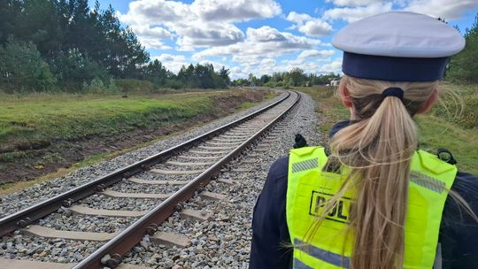 Suwalscy policjanci podczas Rail Action Week. Sprawdzają bezpieczeństwo na kolei