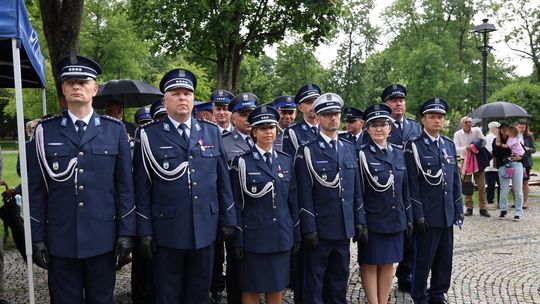 Suwalskie obchody Święta Policji. Hołd dla funkcjonariuszy i słowa uznania od władz miasta
