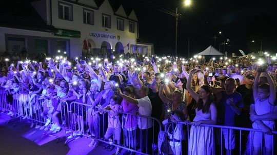 🌞 Święto Gminy Giby 2025 – muzyka, zabawa i „Piękni i Młodzi” na scenie! 🎶