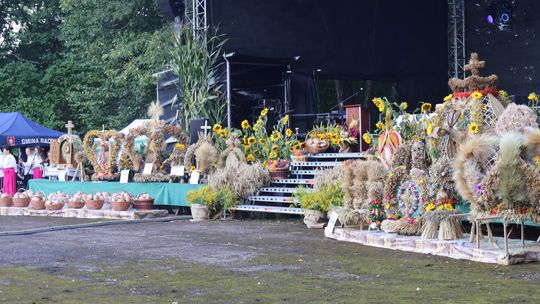 Święto Plonów w Dowspudzie. Rolnicy podziękowali za tegoroczne zbiory