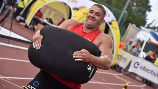 Sześciu tytanów – jeden cel 🎯🏆. Suwałki szykują się na wielki pojedynek Strongmanów!
