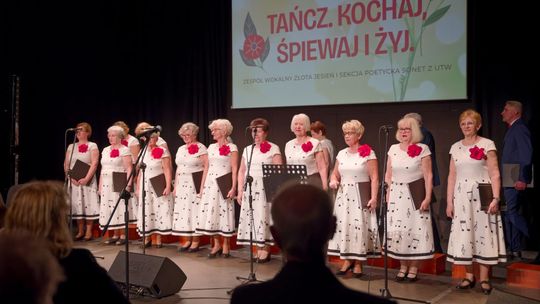 Tańcz, kochaj, śpiewaj i żyj – muzyczny wieczór pełen emocji w Suwałkach Tańcz, kochaj, śpiewaj i żyj – muzyczny wieczór pełen emocji w Suwałkach