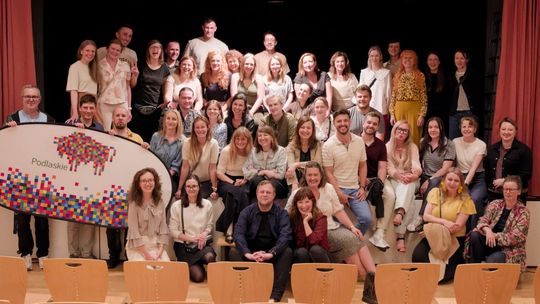 Teatr Hybrydowy zachwycił Polonię w Szwajcarii. Niezapomniany spektakl w Adliswil
