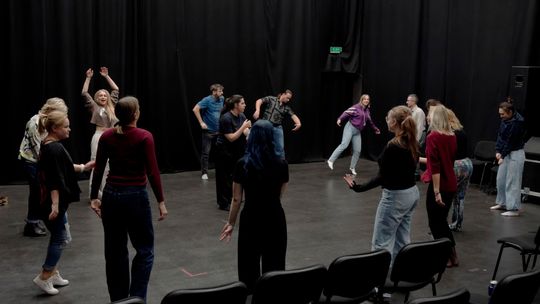 🎭 Teatr od kulis – warsztaty teatralne w SOK