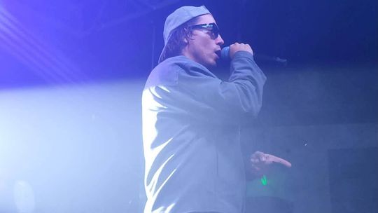 🎉 Tłumy bawiły się podczas Dnia Gminy Giby. Muzyka, atrakcje i koncert Miłego Pana