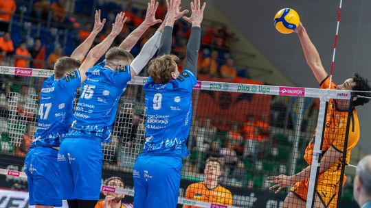 Triumf po pięciosetowej batalii! Triumf po pięciosetowej batalii!