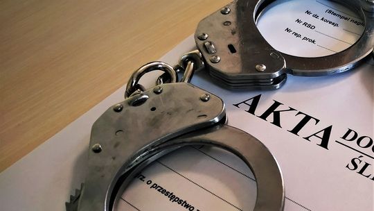 Trzykrotnie złamała policyjny zakaz – kobieta zatrzymana przez policję 🚔 Trzykrotnie złamała policyjny zakaz – kobieta zatrzymana przez policję 🚔