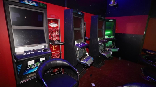 Tymczasowy areszt po włamaniu do automatów do gier