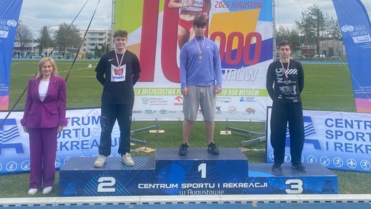 Udany start sezonu LUKS Hańcza Suwałki. Młodzi lekkoatleci z medalami w Augustowie 🥇🥈🥉