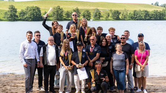 UKS NA-WA Suwałki z medalami Mistrzostw Polski. Sukces zawodników i organizacja zawodów w Szelmencie
