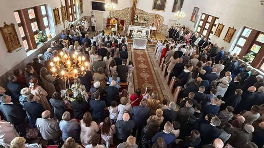 Uroczystość Pierwszej Komunii Świętej Uroczystość Pierwszej Komunii Świętej