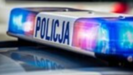 Usiadł na podłodze i zaczął wymachiwać rękami. Chciał odwrócić uwagę pracowników. Policja odkryła znacznie więcej
