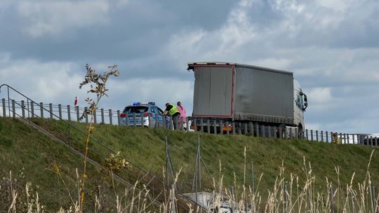 Utrudnienia na obwodnicy Suwałk. Zderzyły się dwa samochody ciężarowe