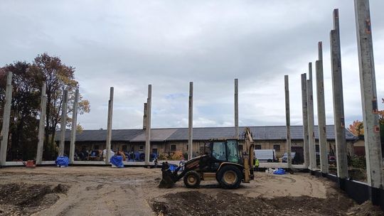 🏗️ W Suwałkach powstaje nowa hala sportowa przy Zespole Szkół nr 4!