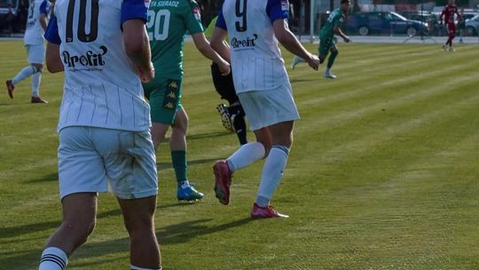 Warta Sieradz bliżej baraży! Wigry Suwałki pokonane w hicie Betclic 3. Ligi