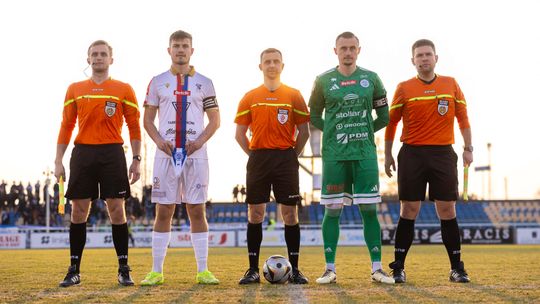 Wigry wygrywają po emocjonującym meczu. Decydujący cios w końcówce Wigry wygrywają po emocjonującym meczu. Decydujący cios w końcówce