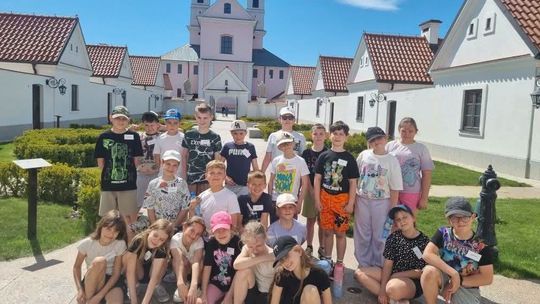 Wizyta uczniów z Litwy w Gminie Suwałki. Spotkania, zwiedzanie i wspólne ognisko w Płocicznie-Tartak