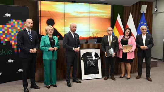 Wsparcie Województwa dla „Odlotowych Suwałk”. Umowa podpisana