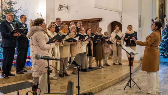 🎶 „Wśród nocnej ciszy” – kolędowy wieczór w suwalskiej konkatedrze 🎶 „Wśród nocnej ciszy” – kolędowy wieczór w suwalskiej konkatedrze