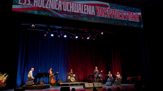 Wyjątkowy koncert zwieńczył obchody Święta Konstytucji 3 Maja w Suwałkach 🇵🇱