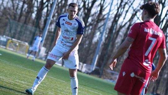 Wysoka porażka Wigier w Łodzi. Czerwona kartka ustawiła mecz