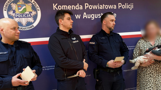 Wzruszające podziękowania dla policjantów, którzy uratowali życie niemowlęciu