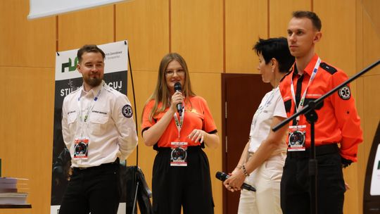 XV Mistrzostwa Pierwszej Pomocy w Suwałkach. Uczestnicy sprawdzają swoje umiejętności ratowania życia