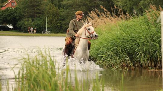 🐎 XXIV Piknik Kawaleryjski w Suwałkach – emocje pierwszego dnia! 🇵🇱