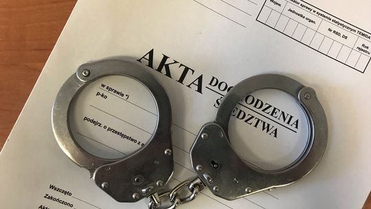 Zakłócał spoczynek nocny. Policjanci znaleźli przy nim narkotyki