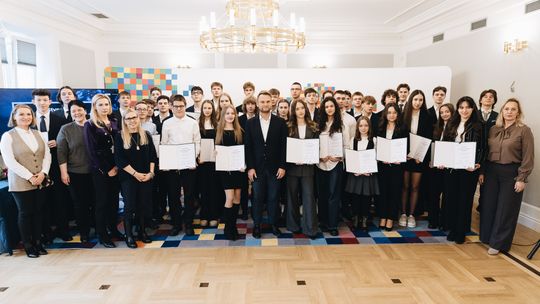 🎓 Zarząd Województwa nagrodził najlepszych podlaskich uczniów 🎓 Zarząd Województwa nagrodził najlepszych podlaskich uczniów