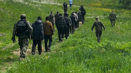 Zatrzymanie nielegalnych migrantów przy granicy polsko-litewskiej Zatrzymanie nielegalnych migrantów przy granicy polsko-litewskiej