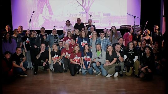 Zespół DRAH zagrał w Płocicznie-Osiedlu. Publiczność usłyszała utwory z nowej płyty