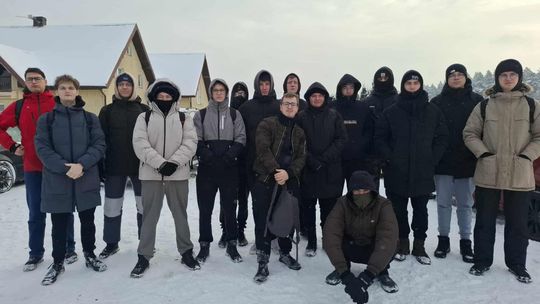 Zimowa przygoda tuż przed feriami w Zespole Szkół nr 6 w Suwałkach Zimowa przygoda tuż przed feriami w Zespole Szkół nr 6 w Suwałkach