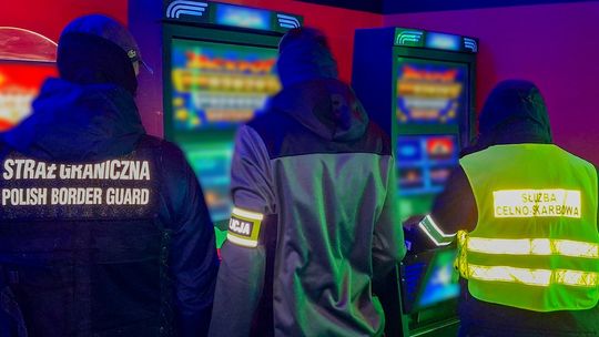 Zlikwidowany nielegalny salon gier w Augustowie. Wspólna akcja służb