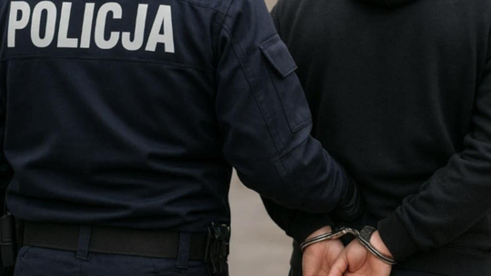 Złodziej kawy zatrzymany w Suwałkach! 39-latek wpadł po serii kradzieży w markecie ☕ Złodziej kawy zatrzymany w Suwałkach! 39-latek wpadł po serii kradzieży w markecie ☕
