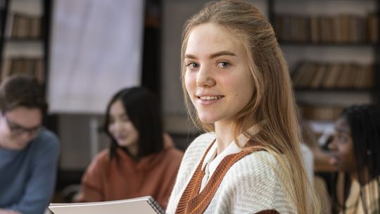ZUS wypłaci rentę rodzinną za całe wakacje. Studenci pierwszego roku muszą pamiętać o jednym dokumencie